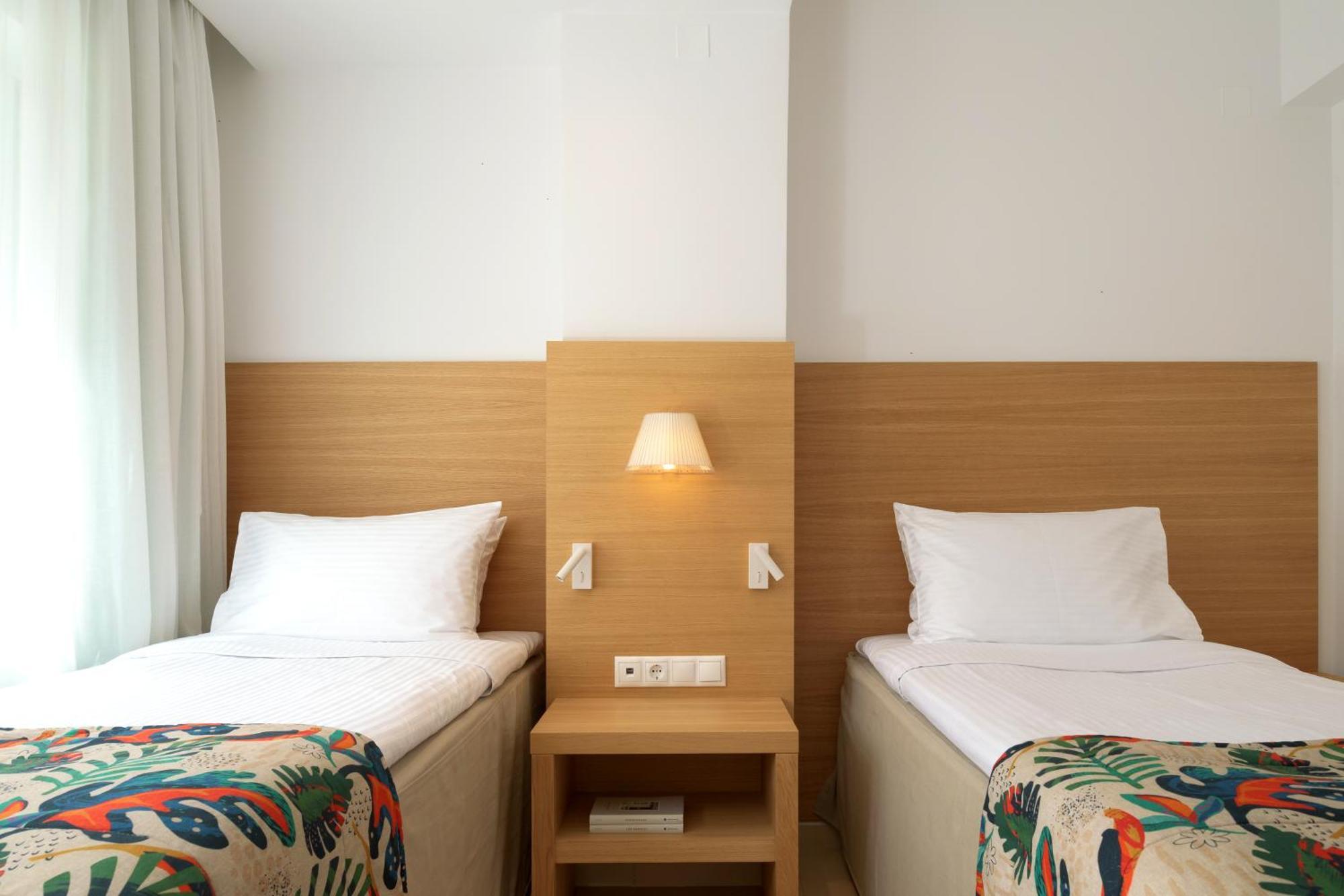 High Beach Resort Malia  Ngoại thất bức ảnh